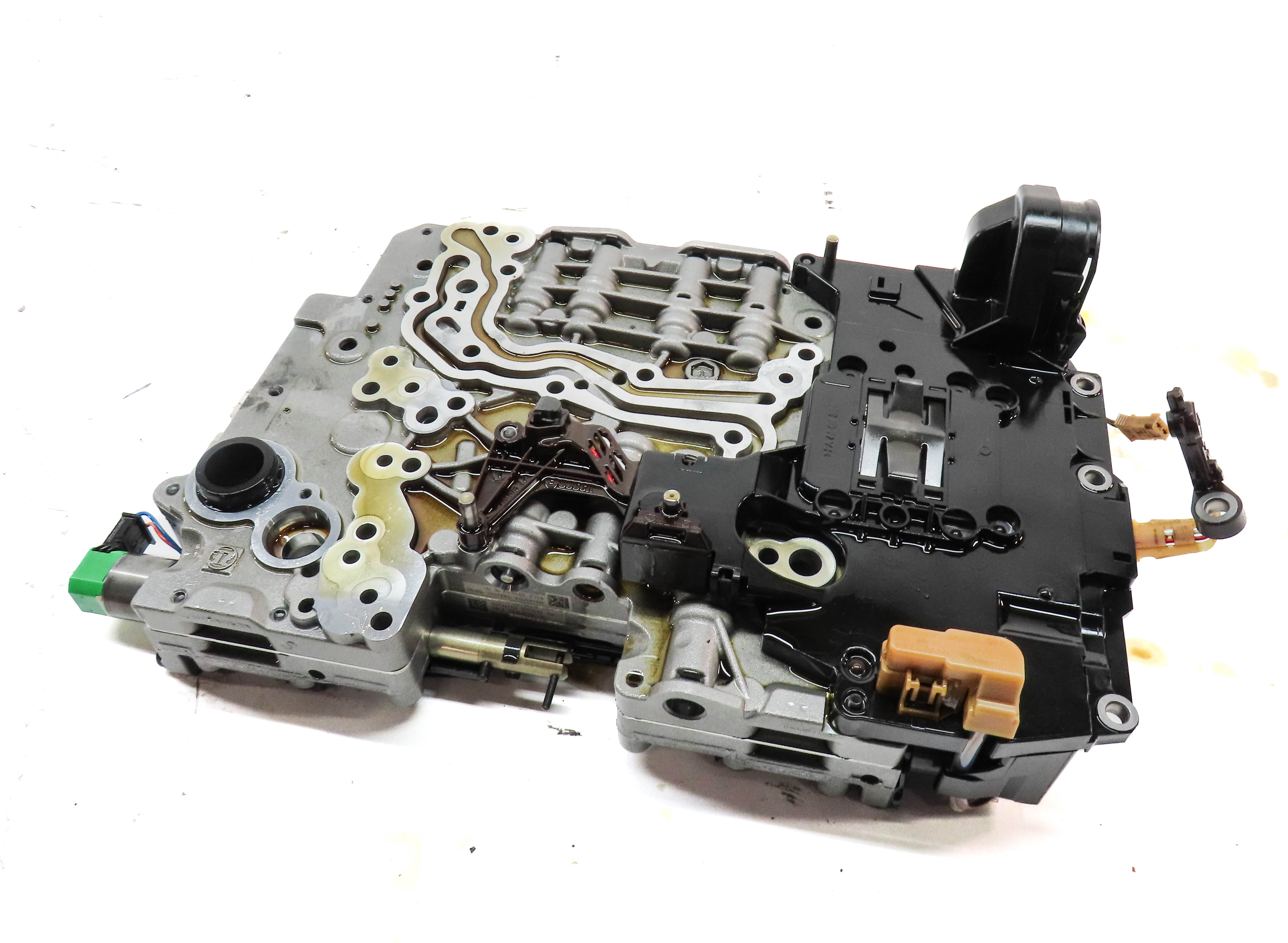 14-16 BMW 228i 328i 428i 528i (F22 F30 F32 F10) 8HP-45 TRANSMISSION VALVE BODY — exact item pictured